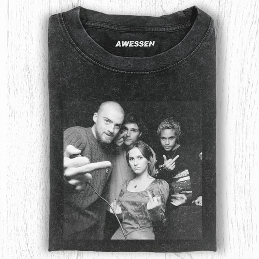 Angus Cloud & Maude Apatow TEE